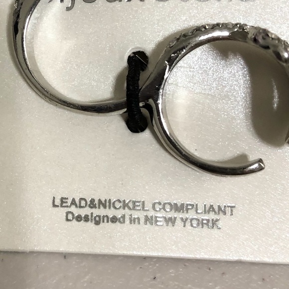 💙New💙 Snake Double Finger Crystal Ring NWT - Picture 8 of 8